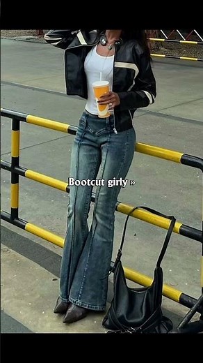The perfect pair of bootcut jeans that combines comfort, style & a flattering fit. 💙👖