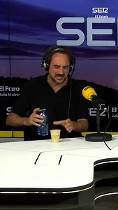 🔊Igor Paskual (@igorpaskualoficial) nos trae el revés ganador de la mítica banda 'Depeche Mode' Podéis escuchar la sección de Igor todos los lunes en @elfaroser con Julia Molina. Disponible en todas las plataformas de audio. #elfaro #elfaroser #depechemode #yazoo #musica #los80 #igorpaskual #justcantgetenough #vinceclarke #martingore #nuevayork🗽 #nyc #leonardbernstein #filarmónica | El Faro Cadena SER