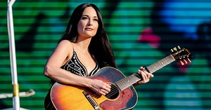 Country Musicians Want To Talk Gun Control, But Their Fans Want Them To Shut Up & Sing