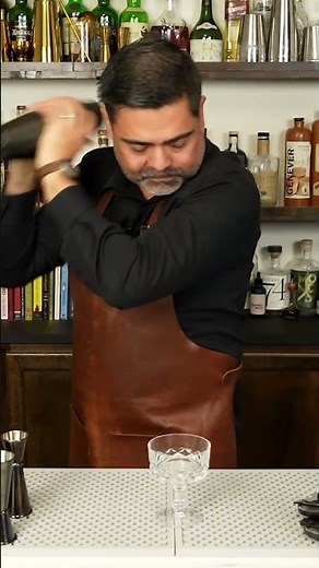 How to make the Paper Plane cocktail! #cocktailrecipe #craftcocktails #bartender #recipe