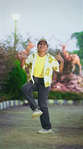 Main Tera Boyfriend 💃😎 #ytshort #love #youtubeshorts #bolleywoodsong #dance