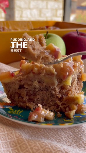 Love caramel apples? You’ve got to make this caramel apple poke cake! Comment ‘RECIPE’ and I’ll send it to your DM’s! https://www.stephreallife.com/caramel-apple-poke-cake/ #caramelapples #applepie #CaramelAppleSeason #pokecake | Steph Gigliotti Real Life Recipes