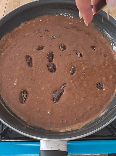 Easy Skillet Nutella Cake Recipe in 10 Minutes
