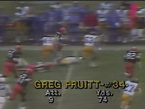 Legendary Browns RB Jim Brown on legendary Browns RB Greg Pruitt: “one of the most underrated players in the NFL, probably fastest man in NFL…” …Later that game Pruitt w/ 57-yd TD run #DoItPruitt | Mr. Cleveland Sports
