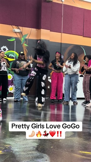 Since ig ate this right on up, HERE YALL GO TT ‼️🔥💃🏽🔥 Pretty girls love GoGo, baddies beat they feet😂‼️❤️ 🎶- @Drama Squad Band @DMV Hoodz Nd Newz #DMVTikTok #DC #GOGO #fypシ #fyp