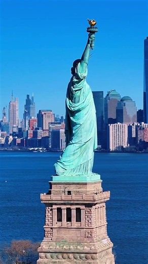 “Brooklyn Bridge, USA | Iconic Views & Greatest World Wonder | #Shorts”