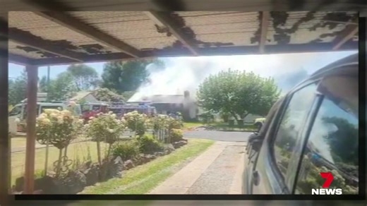 A Canowindra house is the focus of investigators after fire ripped through in the middle of the day. A 54-year-old man managed to escape the blaze, with neighbours shocked by the emergency. #7NewsCentralWest | 7NEWS Central West