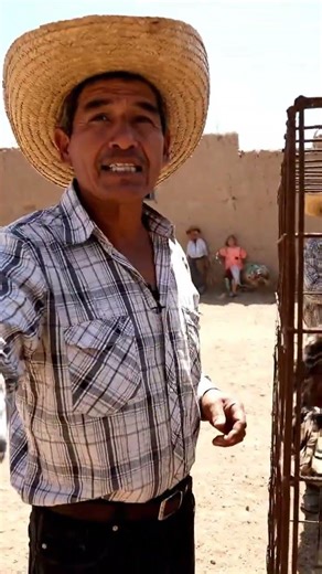 Strange Bird Captured by Villagers in Mexico l Shorts #terror