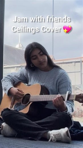Another jam with friends - Ceilings by Lizzy McAlpine 💖👀 #britschool #ceilings #lizzymcalpine