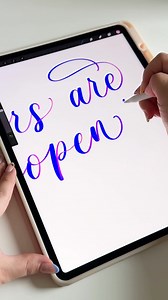 OKAY CREATIVE CUTIE ✨...It’s officially time to start that lettering journey you’ve been daydreaming about! 🥹✍️💗✨ YES, you can learn lettering. 👏 YES, it’s beginner-friendly. 👏 YES, it’s as fun as it looks!!! 🎉 I’m so excited to officially open enrollment for my “Beginner’s Lettering Course” - doors close on 6/12! For the first time ever, I’m bringing my in-person workshop experience online and turning it into a 6-week confidence-boosting course you can keep forever. 💕 I’ll guide you step-