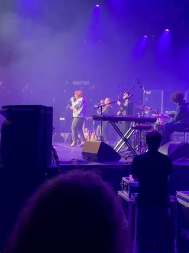 @sophiarose.music on Instagram: "2025 wowcher !!! I sang & wrote lots, toured for the first time, played A LOT of keys & did backing vocals for some amazing artists🎹, recorded my music, released my first song (!), played with a HORN SECTION🎺🎷🌟, graduated from Trinity with a first class honours degree(ayyy)👩‍🎓, turned 21, was a finalist in the @casiomusicuk keyboard competition, saw the LOML (Stevie-frickin-Wonder) live, taught about 1625267 singing lessons to some pupils👩‍🏫, made some lo