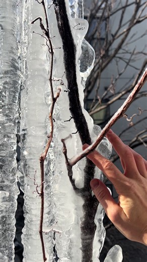 slow build slow crumble