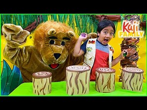 Ryan finds Jungle Animals in the Giant Box Fort Maze - Videos For Kids