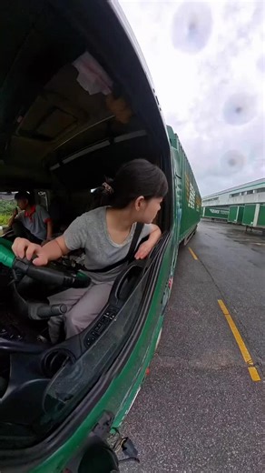 Driving Lessons: Master the Road Safely