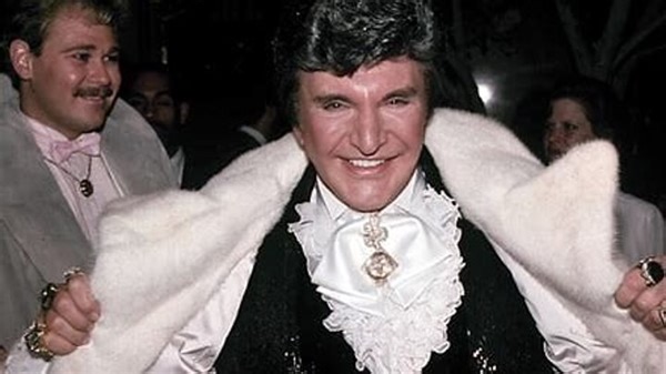 Look Me Over - Liberace (2021) Liberace, Jere Ring, Daryl Wagner