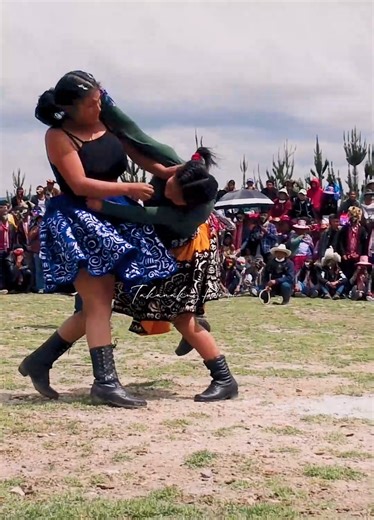 Warmi Takanakuy | Takanakuy Perú