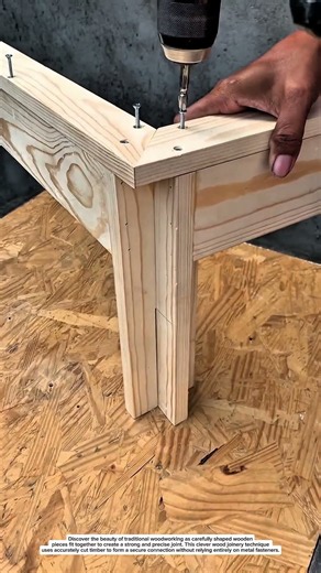 Ingenious Wood Joinery: A Strong Interlocking Wooden Joint! 🪵🔨 #Woodworking #WoodJoinery #Carpentry