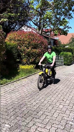 Rückkehr von einer kurzen Ausfahrt mit der NSU Quickly (Custombike 😉)