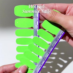 Life’s busy, but your nails don’t have to be. Get a flawless, chip-resistant manicure in minutes with Color Street’s 100% real nail polish strips. | Color Street