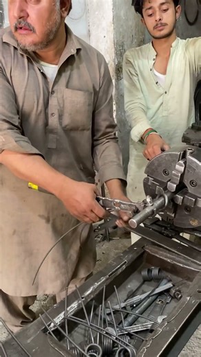 Single Wire Spring Making Process | Heavy-Duty Spring Manufacturing