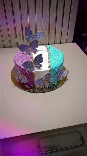 2colour combination cake#pink#blue#birthdaycake #chocolatecake