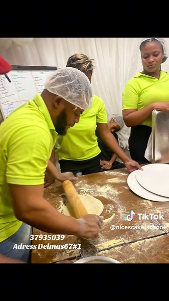 Session de pâtisserie à venir - Décoration simple et Pastillage