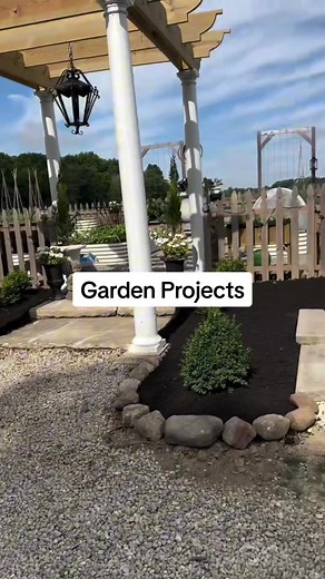 DIY Garden Mulch and Edging Project