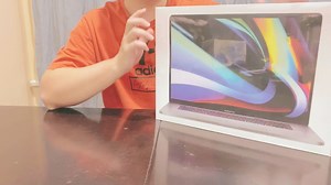 2019MacBook Pro开箱一刻