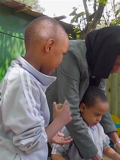How this Kenyan transforms earth into empowerment | DW's Afrimaxx Reels In the heart of Nairobi, an artist is turning earth into something meaningful. Check out how Elizabeth Natul Nenge uses ceramic art, to teach children life skills in Kenya. #Kenya #empowerment #pottery #ceramics #identity #equality