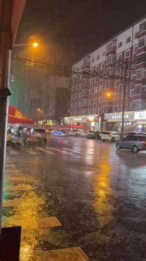 The sky just opened up in Mudanjiang, China 🇨🇳