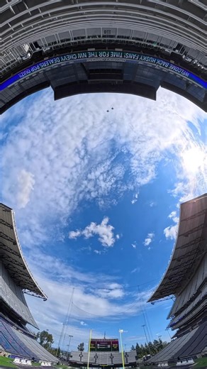Let’s do it for real tomorrow 😤 🐾 10:05 AM: Dawg Walk 🏟️ 10:30 AM : Gates Open 🚨 12:20 PM: Sound the Siren ✈️ 12:25 PM: Flyover ☔️ 12:30 PM: Kickoff | Washington Athletics