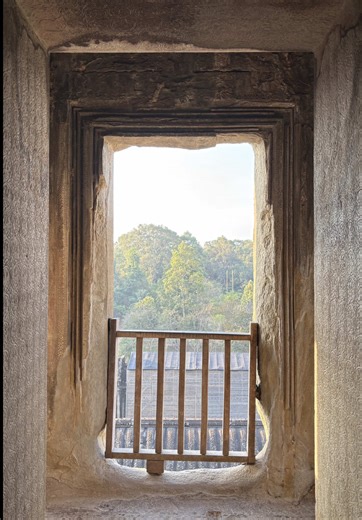 Travelling is really testing me now. #solotravelwoman #horrorstory #hostel #traveltrauma #backpacking