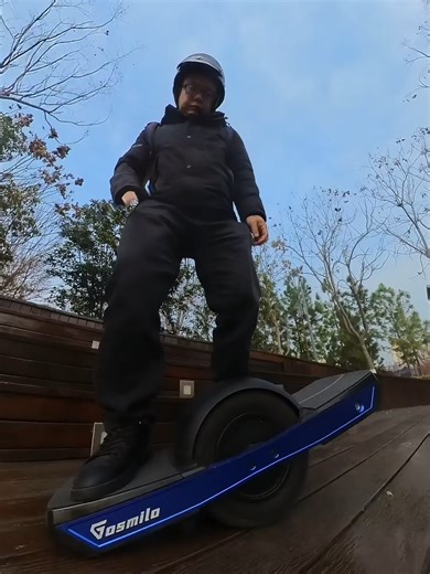 Gosmilo X7 is a GT grade but pint X price#gosmilo #gosmilox7 #onewheel #trailriders #skate Different people have different demands. Actually , it is impossible to meet the satisfy of everyone. Gosmilo X7 is just a GT grade one wheel board but with pint X price, especially out of USA.