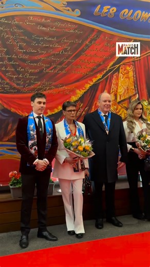 Le Prince Albert II de Monaco, la Princesse Stéphanie et ses enfants Louis Ducruet et Camille Gottlieb, mais également la femme de Louis, Marie Ducruet, étaient réunis ce soir à la soirée de Gala du Festival du Cirque à Monaco 🎪❤️ 🎥 @anaisriu.pro | Paris Match