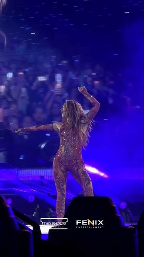 Two Shows Producciones on Instagram: "En este post se comenta como La Loba, AUUUUUUUUUU 🐺🗣️ #shakira #twoshows #fenix #elsalvador"