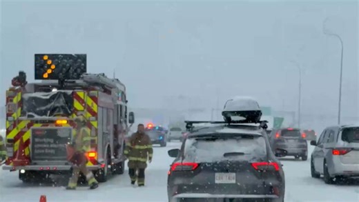 Surprise snowstorm buries Calgary, causing traffic chaos