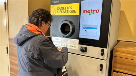 Why some can and bottle collection machines in Quebec are always out of service