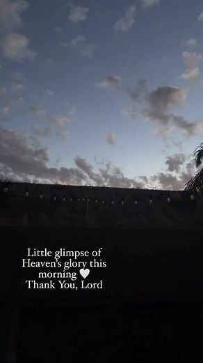 These kinds of mornings 🤍 | Andrea Robinson