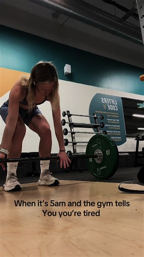 Gym Fails: When Tiredness Strikes at 5 AM