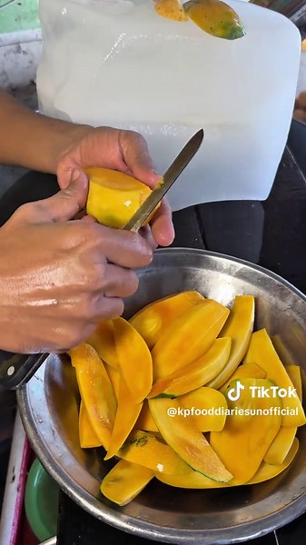 Explore Lahore's 70-Year-Old Mango Shop