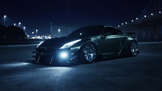 Why the Liberty Walk R35 steals the show at night runs