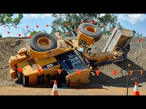 20 Dangerous Excavator & Bulldozer Operation Skills | Rescuing Heavy Equipment Stuck in Deep Mud