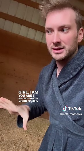 This is the last straw 🤣 #farmchores #chickensoftiktok | chickens of tiktok