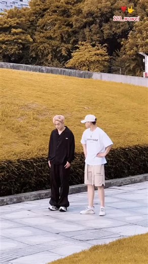 😆😂#dance #dancechallenge #viraldance #trenddance #viraltoday #sharecopylink #makeittrend #chineseboys #showworld21 #fdcboyWXD #tiktokviral #seo #searchengineoptimization #W大東 #123_wuwei 🤟