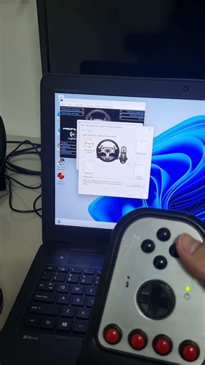 Logitech G25 - Reações #shorts #shorts_ #simulator #simracing #logitech #logitechg25