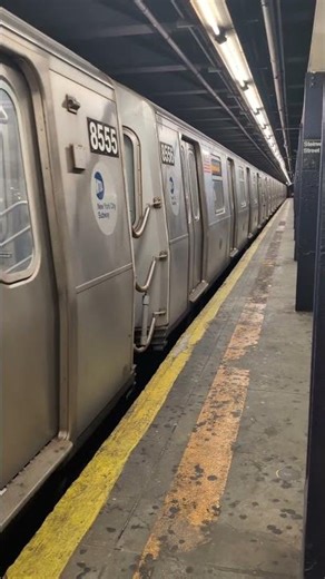#shorts R160 M train leaving Steinway Street station in Astoria, Queens, in the New York City Subway