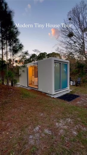 Tiny Home Interior Tour 😍 #cabinlife #cabin #cozyvibes #tiny #tinyhome #tinyhomes | ChaletPedia