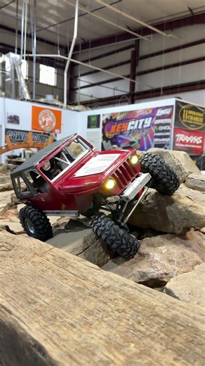 RC JEEP WRANGLER CONQUERS INSANE ROCK COURSE 🔥 #rccrawler #rcoffroad #rctruck