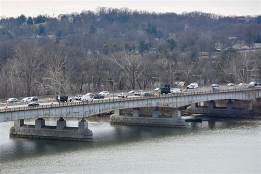 Drivers face new lane closures on GW Parkway and Roosevelt Bridge during repairs - WTOP News