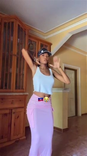 Vidéos de gabie 🖤 (@gabielabelle09) avec DEPE SI KOUPE COUPE CLOURE TEAM FC REMIX - 𝗗𝗝 𝗙𝗘𝗡𝗗𝗝𝗜𝗦𝗢𝗨𝗡𝗗ᴀᴛʀ